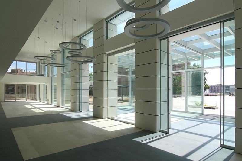 Porte automatiche scorrevoli per le Torri Garibaldi a Milano