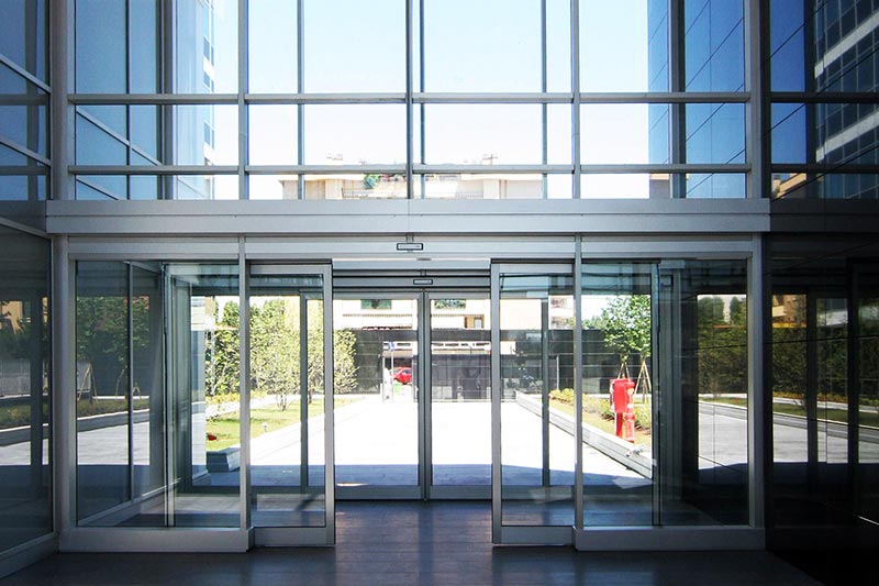 Porte scorrevoli antipanico per sede Anima SGR