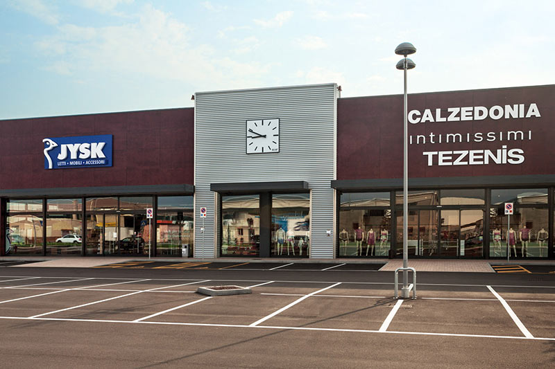 Porte automatiche per esterni per il parco commerciale si San Giuliano Milanese