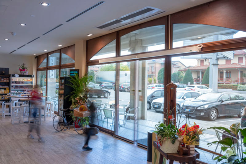 Panificio Boni 3 porta scorrevole automatica 2 ante Panificio Boni