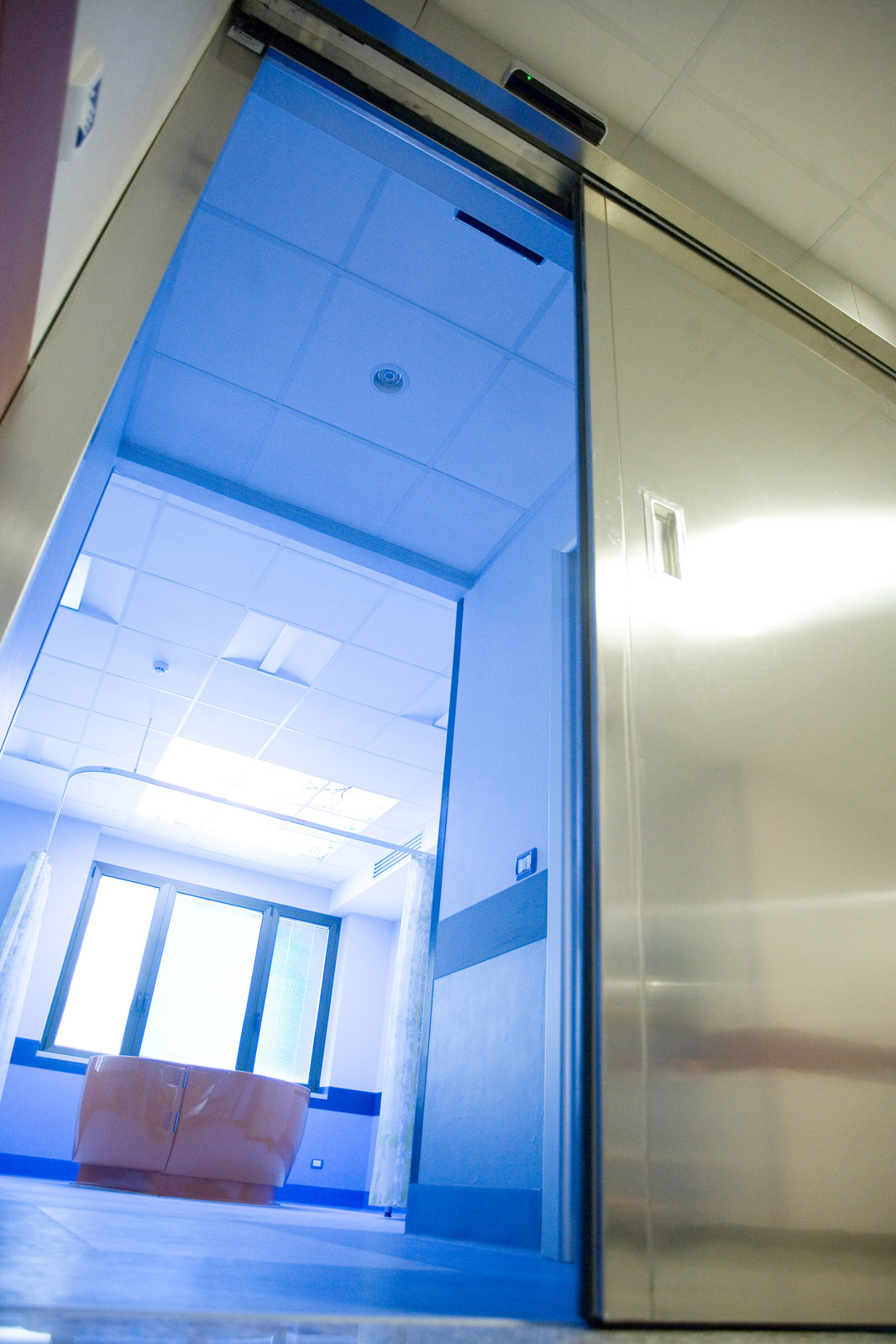 Porta scorrevole automatica per ospedale don Calabria