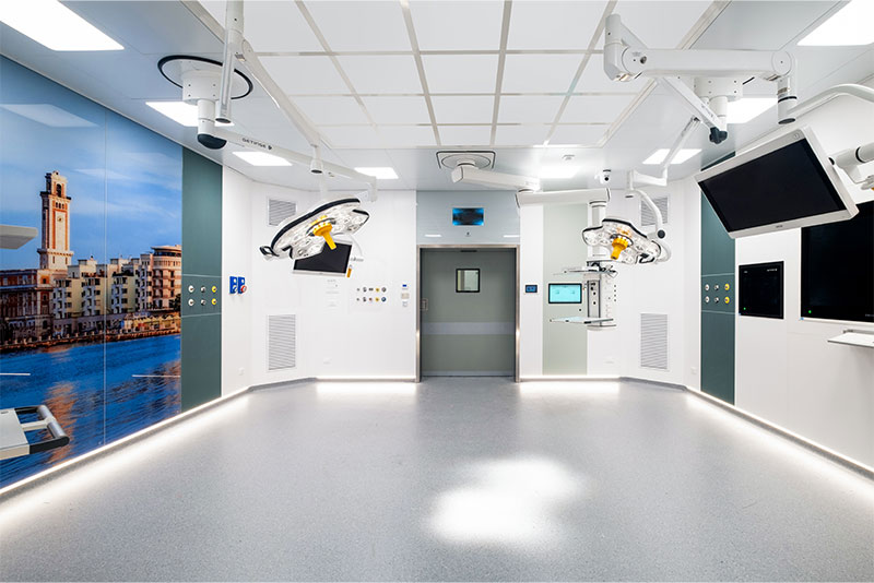 Soluzioni tecnologiche per ambienti sanitari: le porte automatiche ospedaliere LABEL per il Policlinico di Bari 15 Porte automatiche con visiva per il Policlinico di Bari