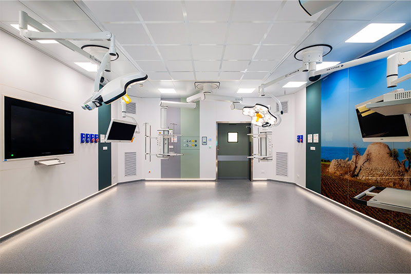 Soluzioni tecnologiche per ambienti sanitari: le porte automatiche ospedaliere LABEL per il Policlinico di Bari 19 Porte automatiche con visiva per il Policlinico di Bari