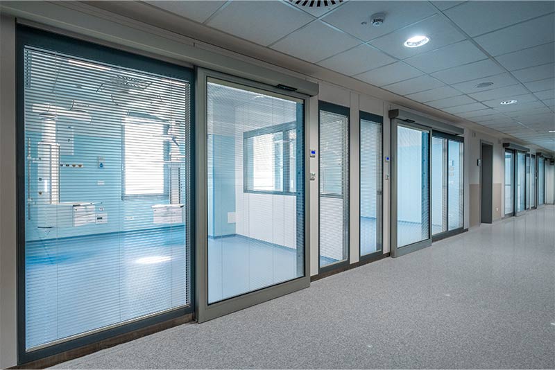 Le porte automatiche LABEL contribuiscono a innovazione e comfort nella Casa di Cura Madonna della Salute di Porto Viro 17 Porte automatiche con visiva per la casa di cura Madonna della salute di Porto Viro