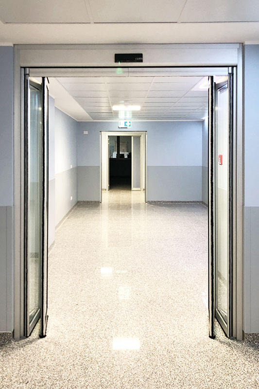 Esempio di porta a soffietto Label