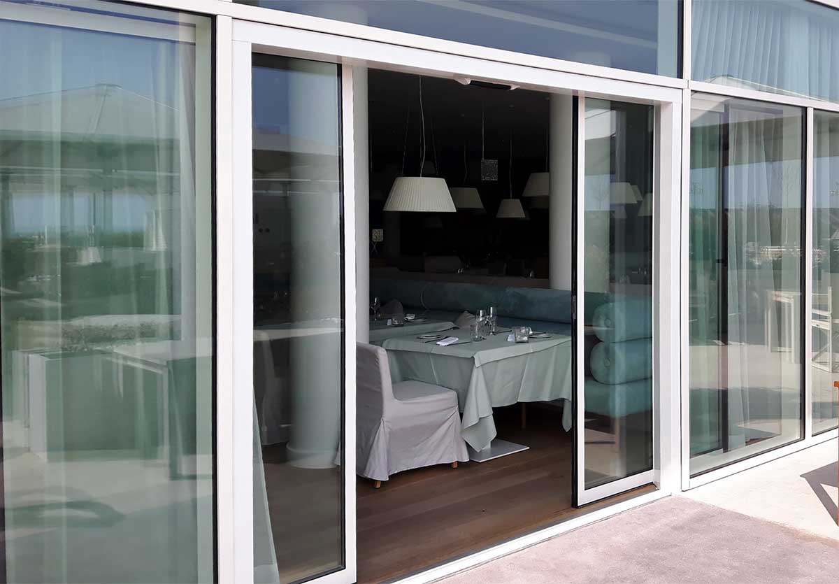 Immagine di esempio di una porta che monta il profilo LB46