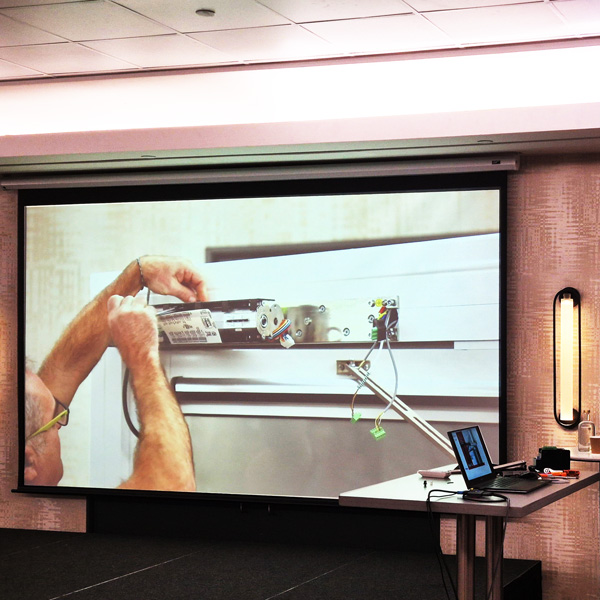 Next300 Londra montaggio